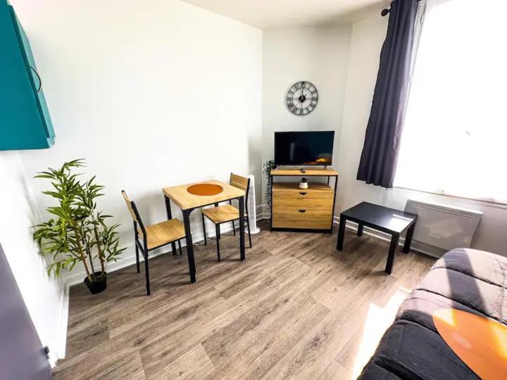 Appartement Cerf1-Centre Ville Meaux-Gare-Disney Экстерьер фото