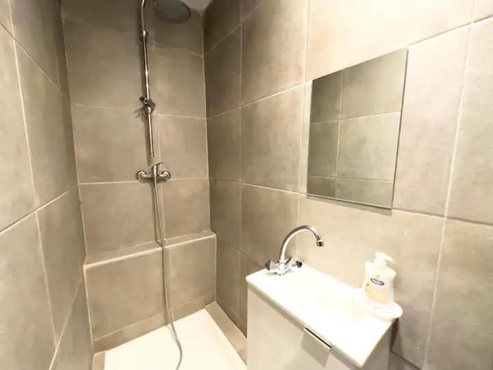 Appartement Cerf1-Centre Ville Meaux-Gare-Disney Экстерьер фото
